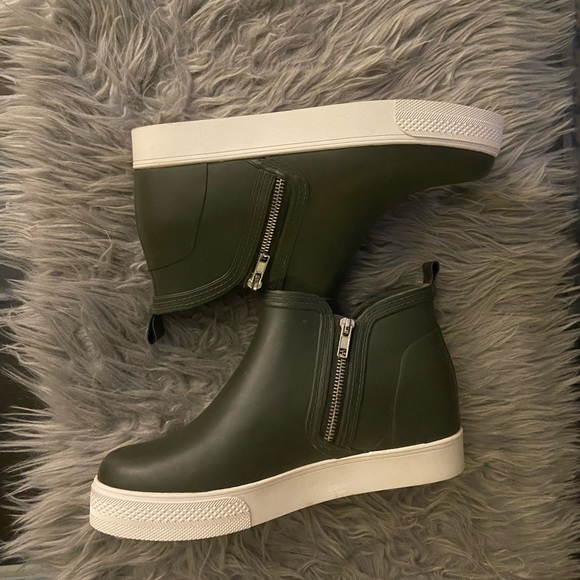 Steve Madden Olive Wedge Rain Bootie - Picture 2 of 5